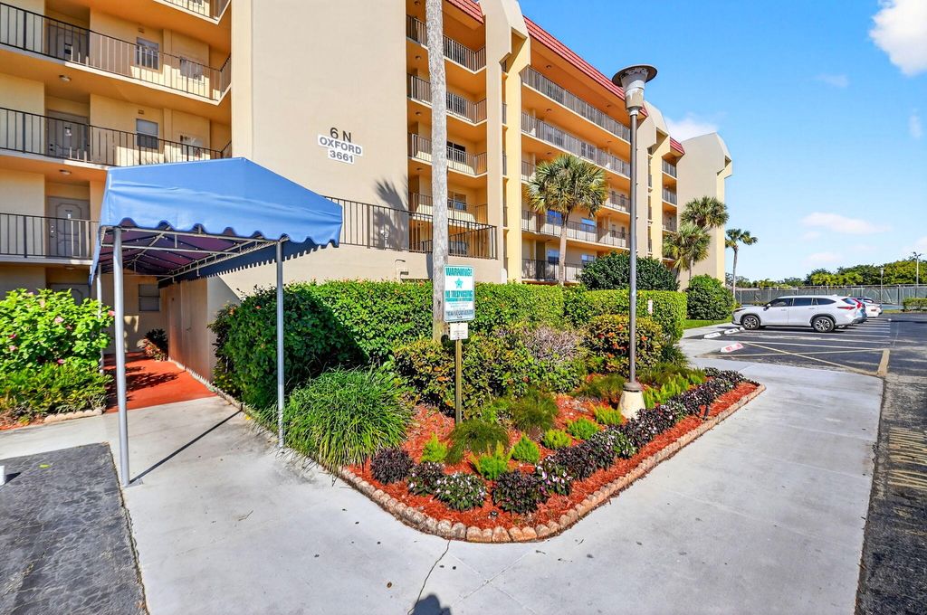 3661 Via Poinciana 410, Lake Worth, FL 33467