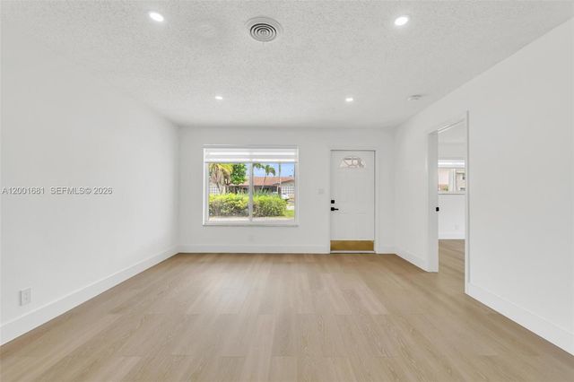 1611 NE 50th Ct 1, Fort Lauderdale, FL 33334