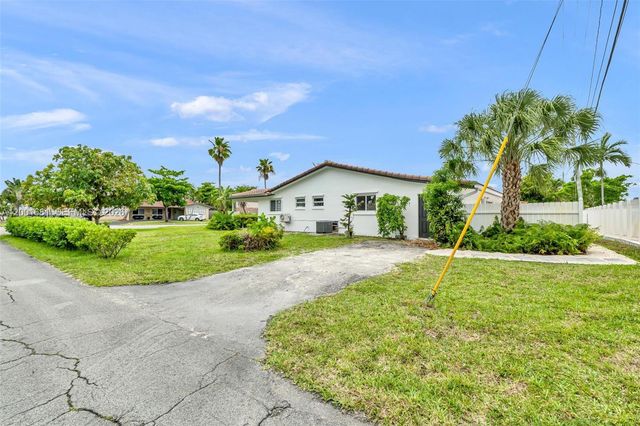 1611 NE 50th Ct 1, Fort Lauderdale, FL 33334