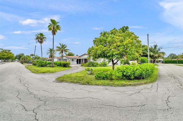 1611 NE 50th Ct 1, Fort Lauderdale, FL 33334