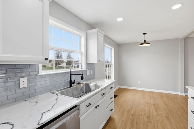 1612 Baucom Dr, Columbia, TN 38401