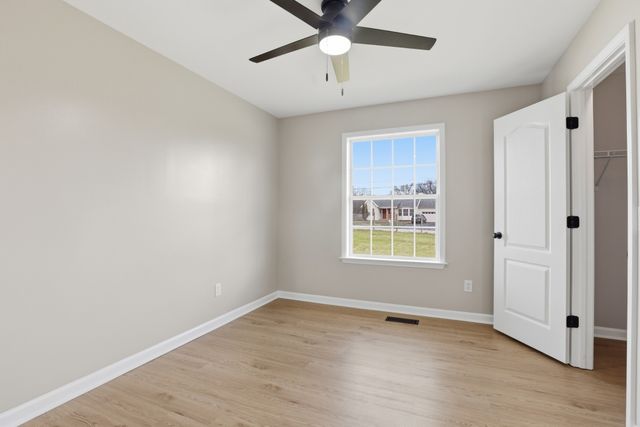 1612 Baucom Dr, Columbia, TN 38401