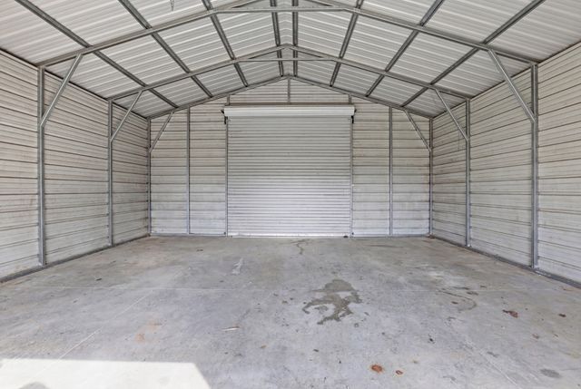 1612 Baucom Dr, Columbia, TN 38401