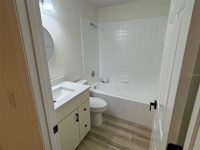 339 PEMBROKE LANE S 228, Venice, FL 34293