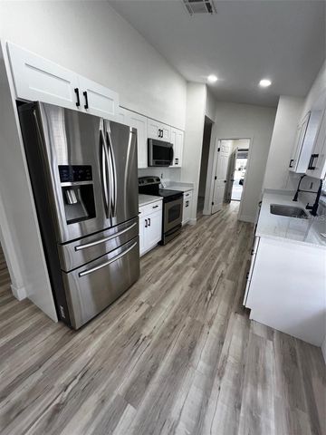 339 PEMBROKE LANE S 228, Venice, FL 34293