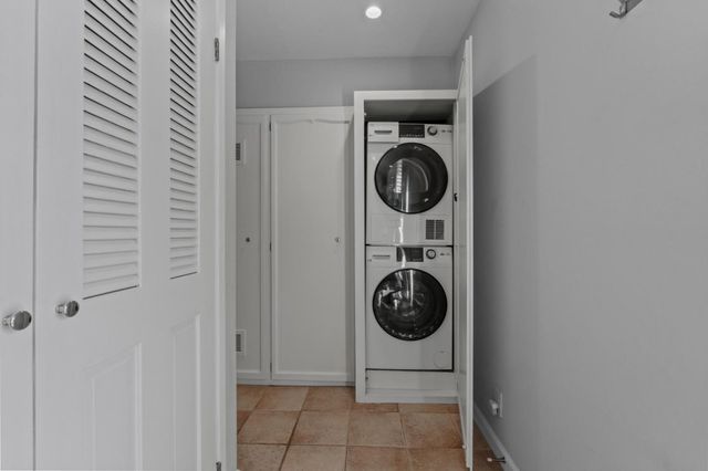 32 Del Mesa Carmel, Carmel, CA 93923