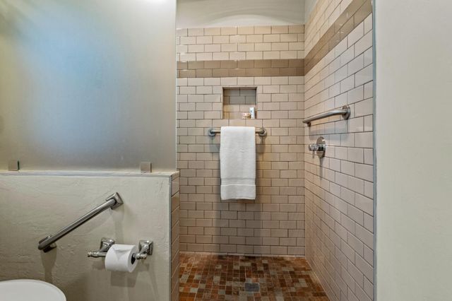 32 Del Mesa Carmel, Carmel, CA 93923