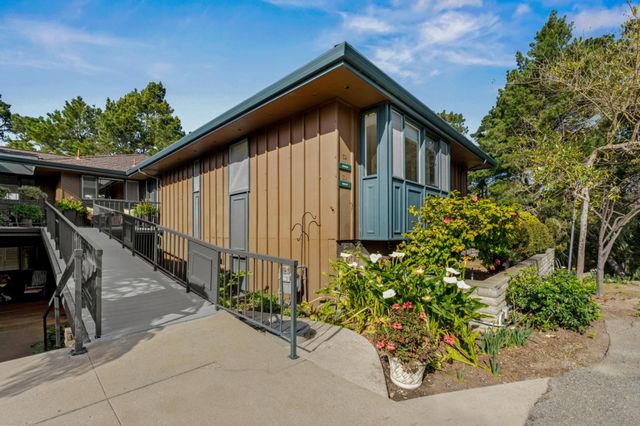 32 Del Mesa Carmel, Carmel, CA 93923