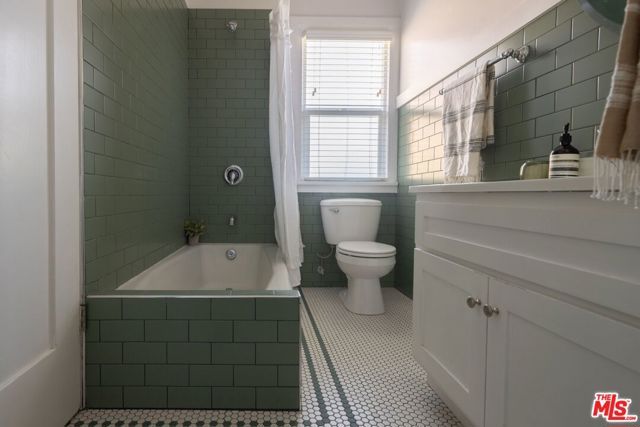 5100 Monte Vista Street, Los Angeles, CA 90042