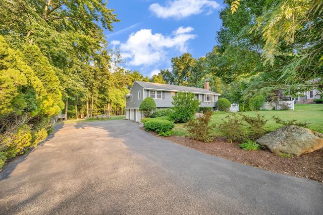 59 Bannan Dr, North Andover, MA 01845