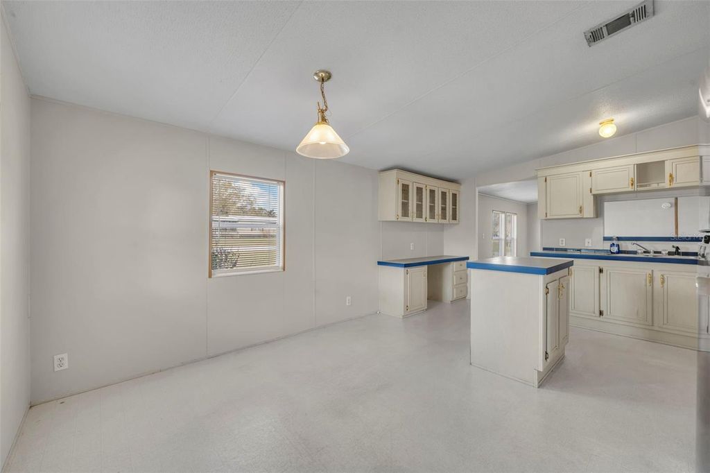 Image 17 of property listing at 11412 PHEASANT TRAIL, Leesburg, FL 34788