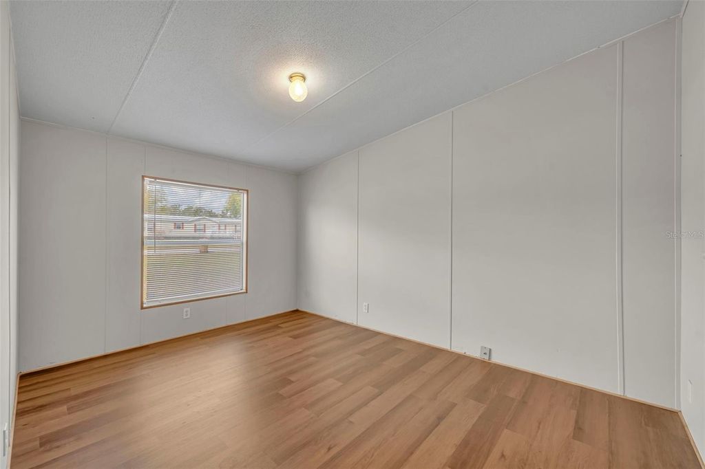 Image 18 of property listing at 11412 PHEASANT TRAIL, Leesburg, FL 34788