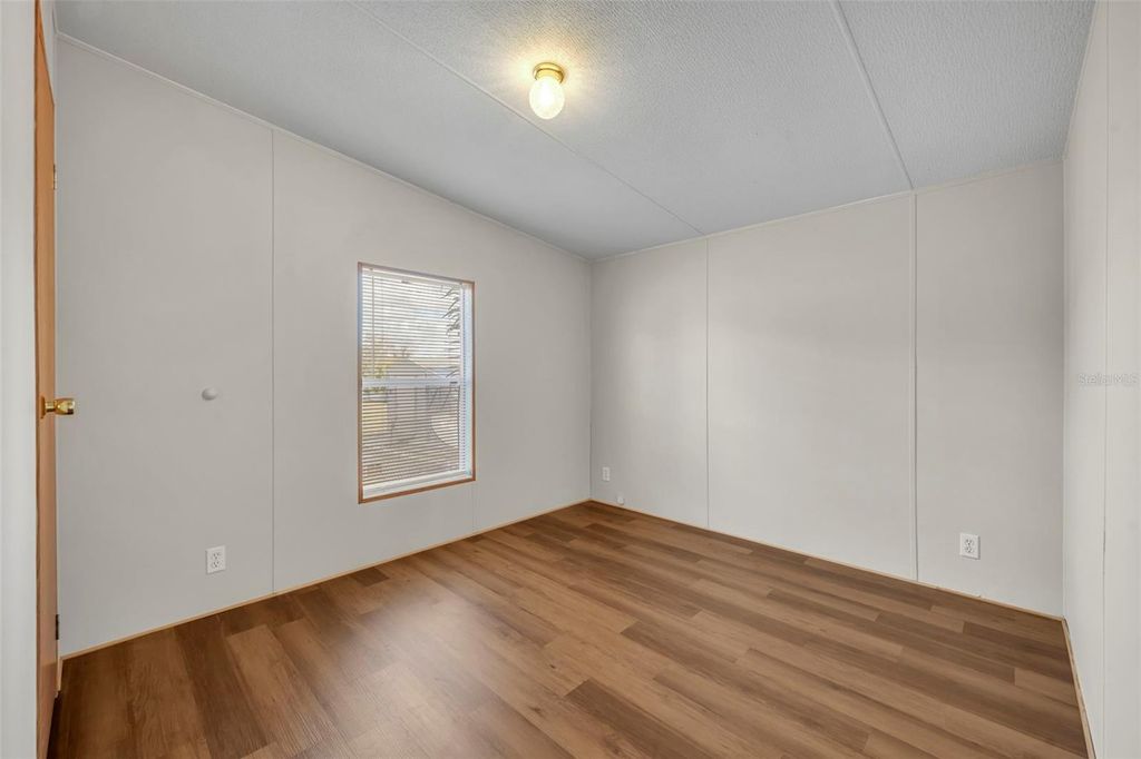 Image 19 of property listing at 11412 PHEASANT TRAIL, Leesburg, FL 34788