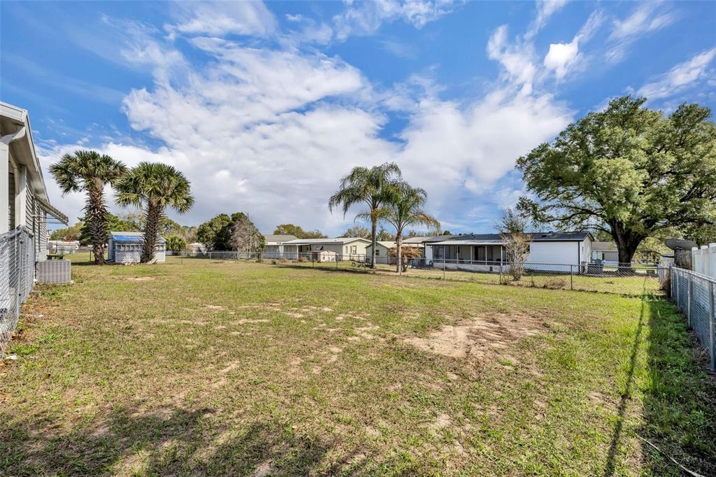 Image 27 of property listing at 11412 PHEASANT TRAIL, Leesburg, FL 34788