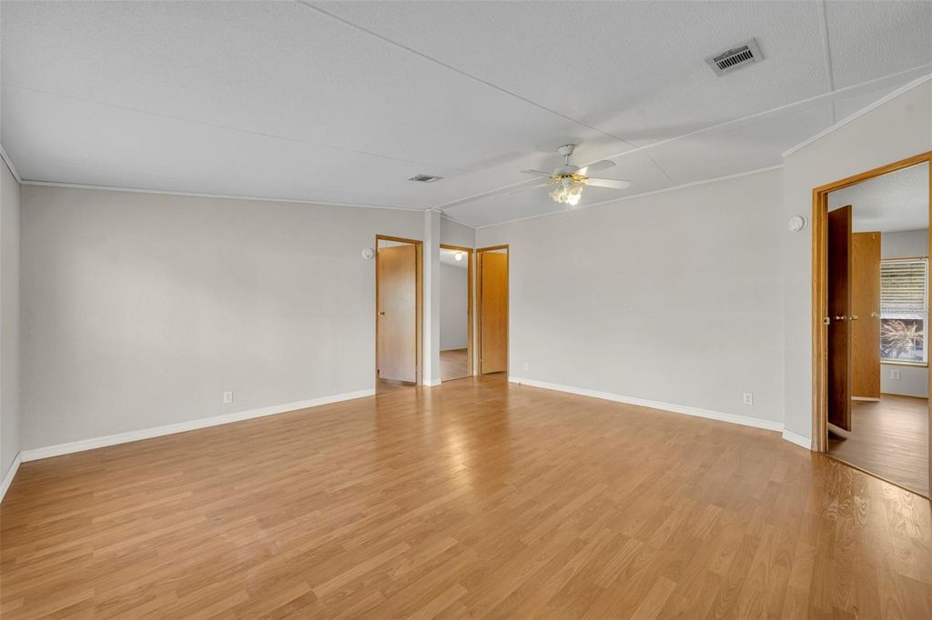 Image 6 of property listing at 11412 PHEASANT TRAIL, Leesburg, FL 34788