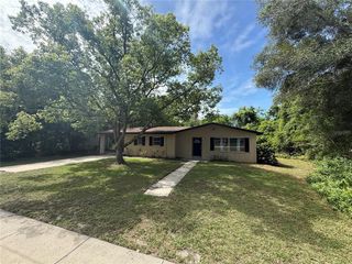 1570 W BERESFORD AVENUE, Deland, FL 32720