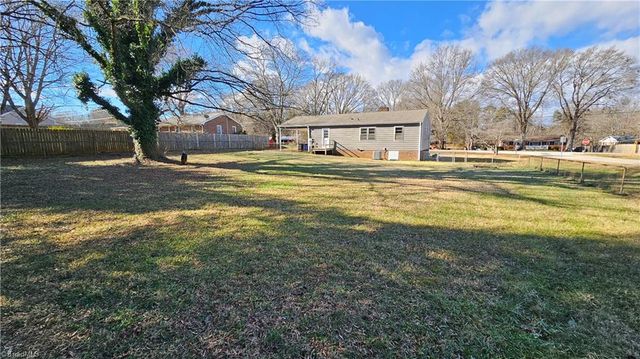 325 Stewart Road, Winston-salem, NC 27107