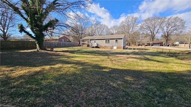 325 Stewart Road, Winston-salem, NC 27107