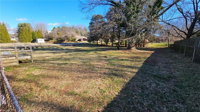 325 Stewart Road, Winston-salem, NC 27107