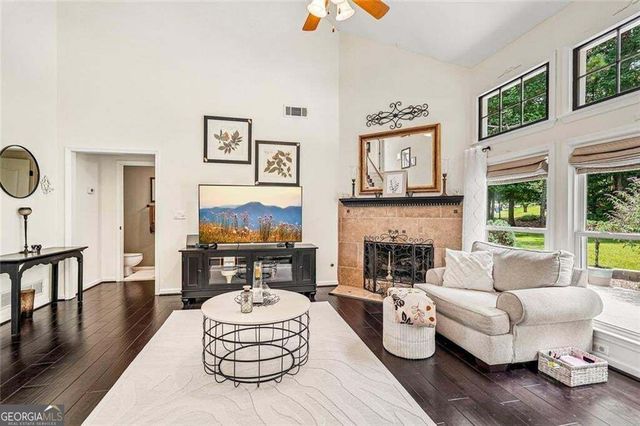 162 St Martin Drive, Suwanee, GA 30024