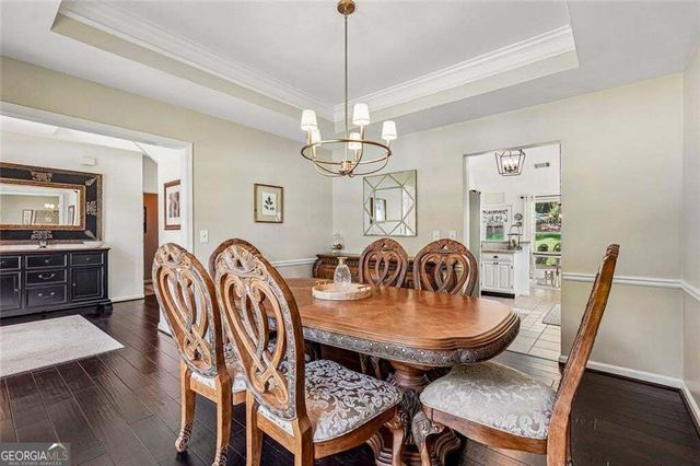 162 St Martin Drive, Suwanee, GA 30024