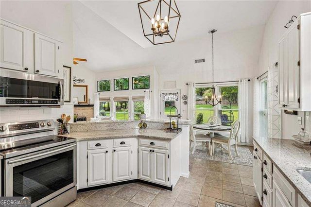 162 St Martin Drive, Suwanee, GA 30024