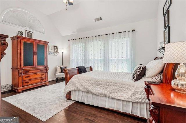 162 St Martin Drive, Suwanee, GA 30024