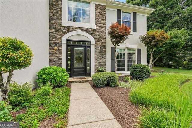 162 St Martin Drive, Suwanee, GA 30024