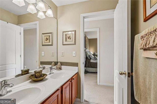 162 St Martin Drive, Suwanee, GA 30024