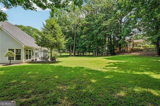 162 St Martin Drive, Suwanee, GA 30024