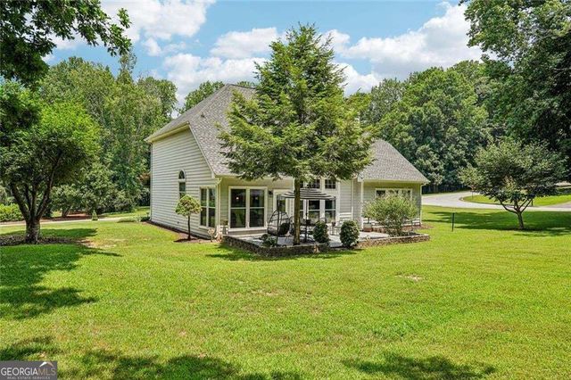 162 St Martin Drive, Suwanee, GA 30024