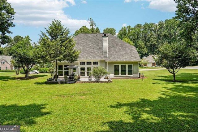 162 St Martin Drive, Suwanee, GA 30024