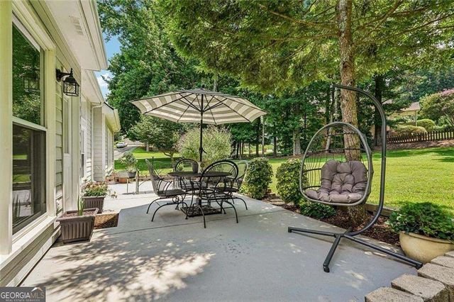 162 St Martin Drive, Suwanee, GA 30024
