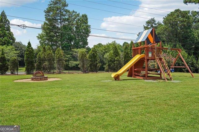 162 St Martin Drive, Suwanee, GA 30024
