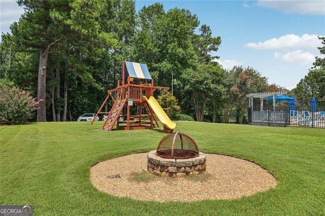 162 St Martin Drive, Suwanee, GA 30024