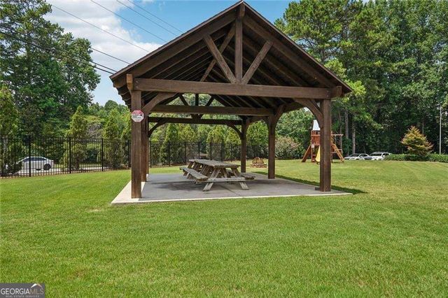 162 St Martin Drive, Suwanee, GA 30024