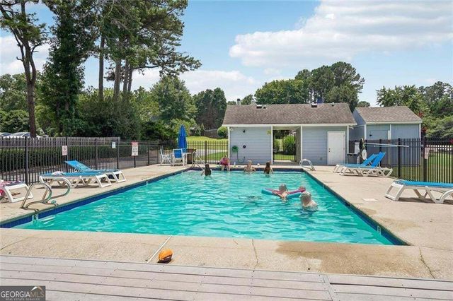 162 St Martin Drive, Suwanee, GA 30024