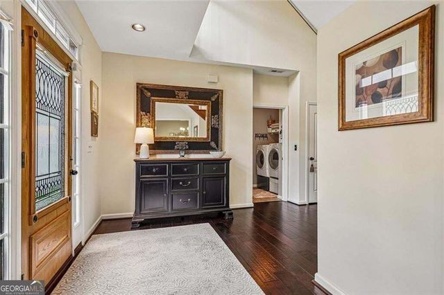 162 St Martin Drive, Suwanee, GA 30024