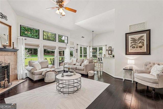 162 St Martin Drive, Suwanee, GA 30024
