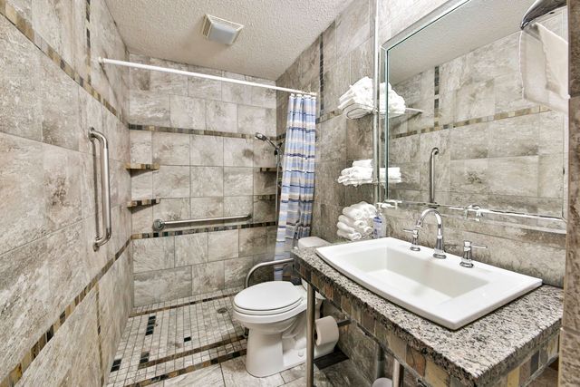 6388 BRIERGATE DR, Bartlett, TN 38134