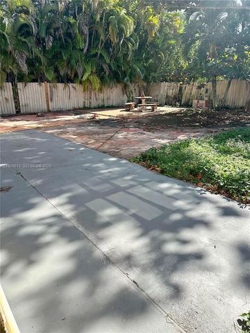 12500 SW 251st Ter, Homestead, FL 33032