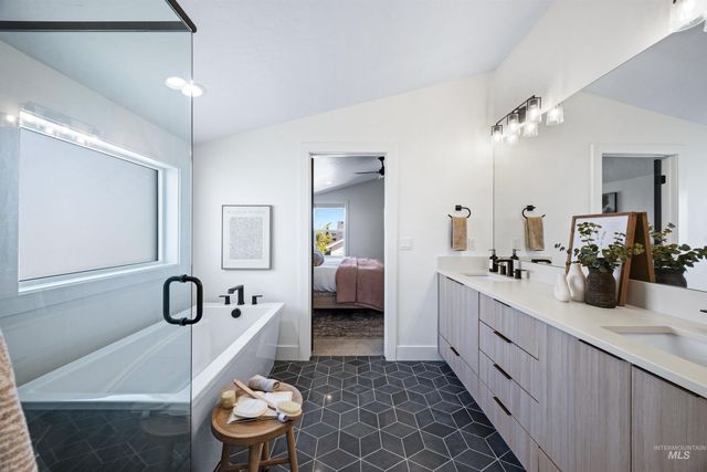2296 E Valensole St, Meridian, ID 83642