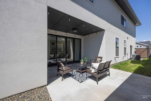 2296 E Valensole St, Meridian, ID 83642