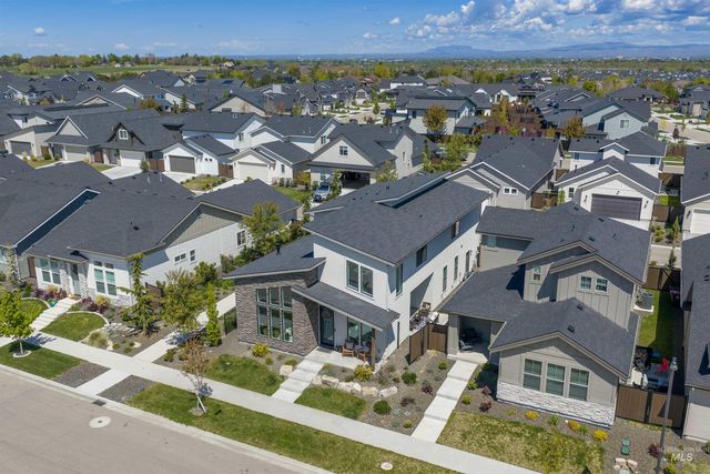 2296 E Valensole St, Meridian, ID 83642
