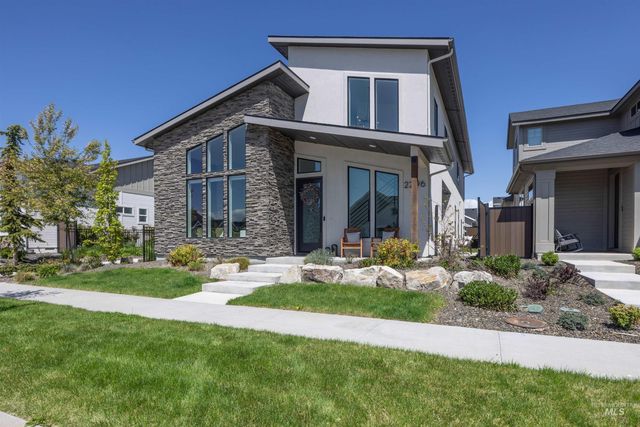 2296 E Valensole St, Meridian, ID 83642