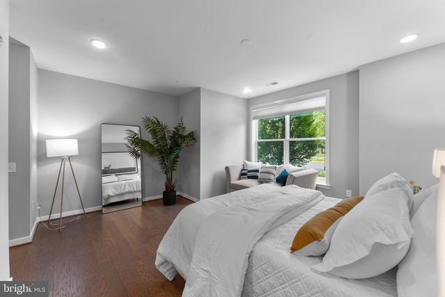 3989 NORTON PL #105, Fairfax, VA 22030