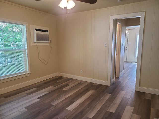 515 Poe St, North Little Rock, AR 72117