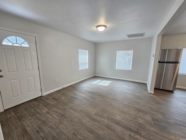 515 Poe St, North Little Rock, AR 72117