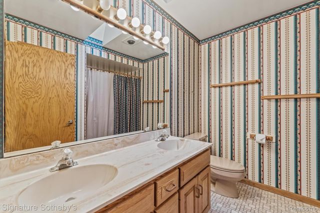 6571 Deer Ridge Drive, Independence Charter Township, MI 48348