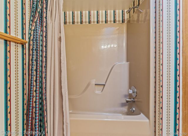 6571 Deer Ridge Drive, Independence Charter Township, MI 48348